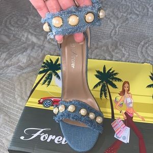 Pearl studded denim heels🤍